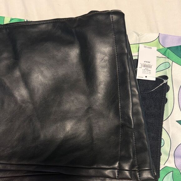 GAP  Black flare brand new size 29 with tag
Colorful 2 pants 
Both sized m - Picture 2 of 3